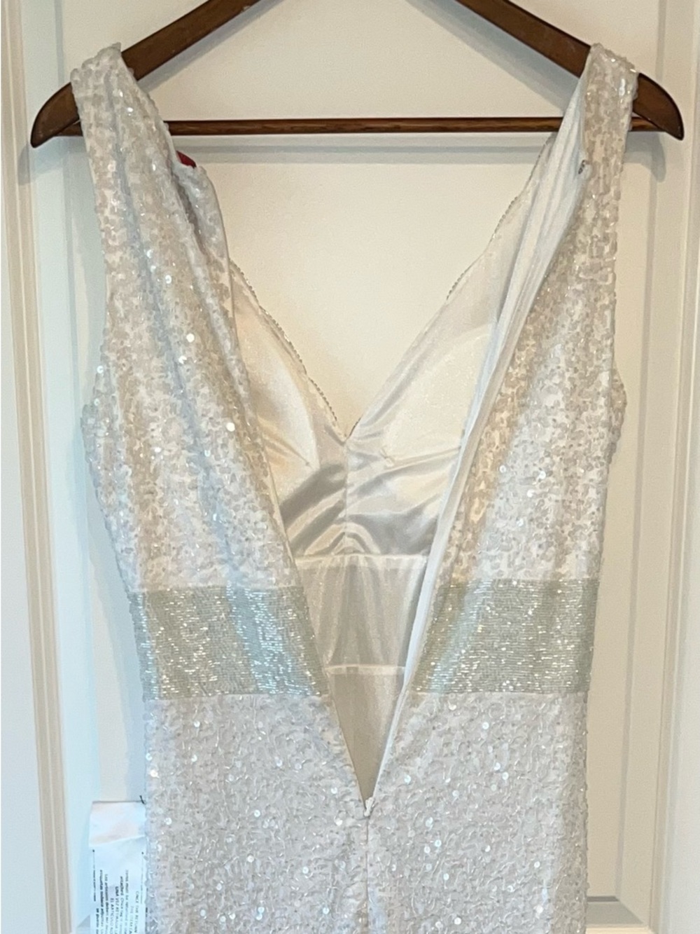 Mac Duggal Sequin Sleeveless V Neck Column White Gown & Beaded Belt Formal - Picture 7 of 10